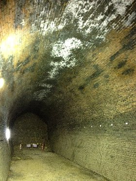 亀瀬隧道トンネル