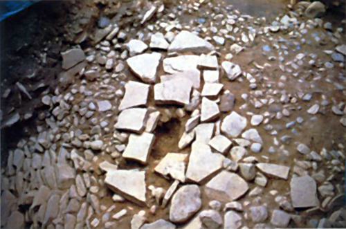 竪穴式小石室画像